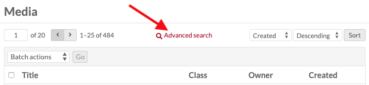 Bouton de recherche avancé indiqué par une flèche rouge.